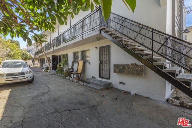 1124 W 117th Street, Los Angeles, CA 90044