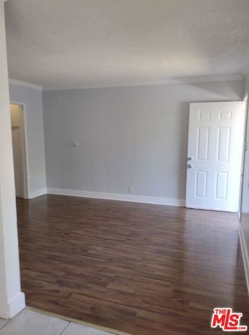 1124 W 117th Street, Los Angeles, CA 90044