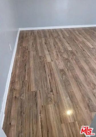 1124 W 117th Street, Los Angeles, CA 90044