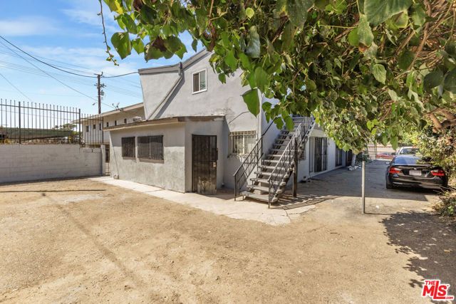 1124 W 117th Street, Los Angeles, CA 90044
