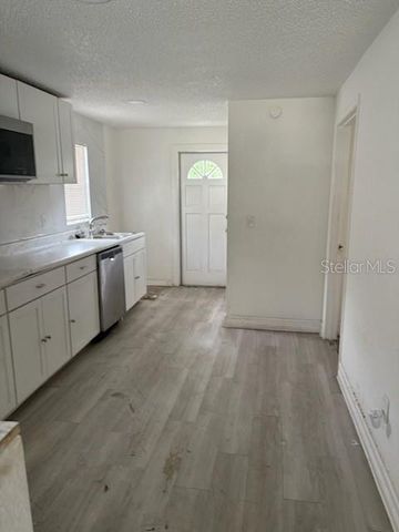 8006 N MARKS STREET, Tampa, FL 33604