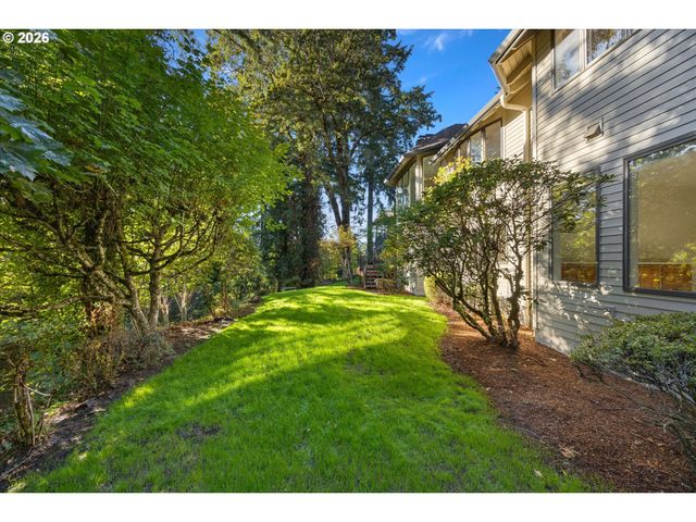 18520 DELENKA Ln, Lake Oswego, OR 97034