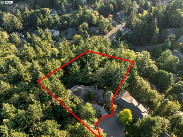 18520 DELENKA Ln, Lake Oswego, OR 97034