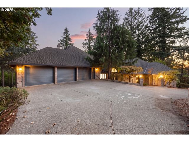18520 DELENKA Ln, Lake Oswego, OR 97034