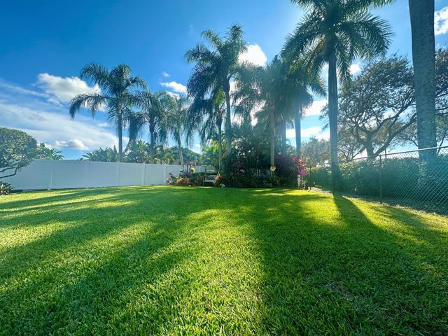 21535 Woodchuck Court, Boca Raton, FL 33428
