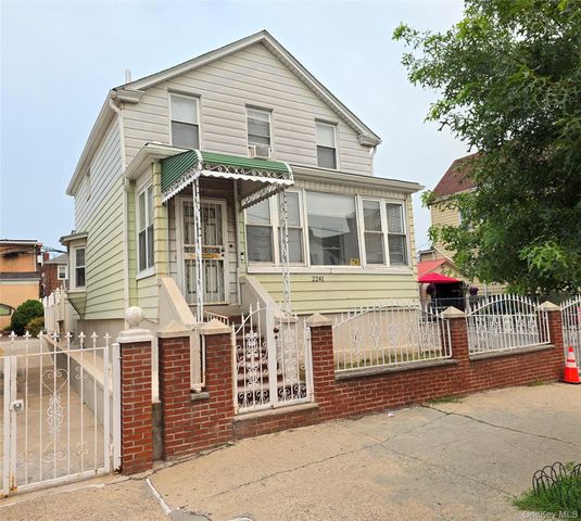 2241 Haviland Avenue, Bronx, NY 10462