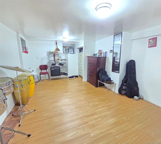 2241 Haviland Avenue, Bronx, NY 10462