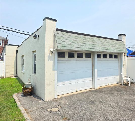 2241 Haviland Avenue, Bronx, NY 10462