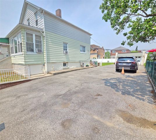 2241 Haviland Avenue, Bronx, NY 10462