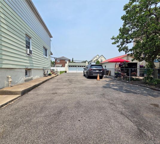 2241 Haviland Avenue, Bronx, NY 10462