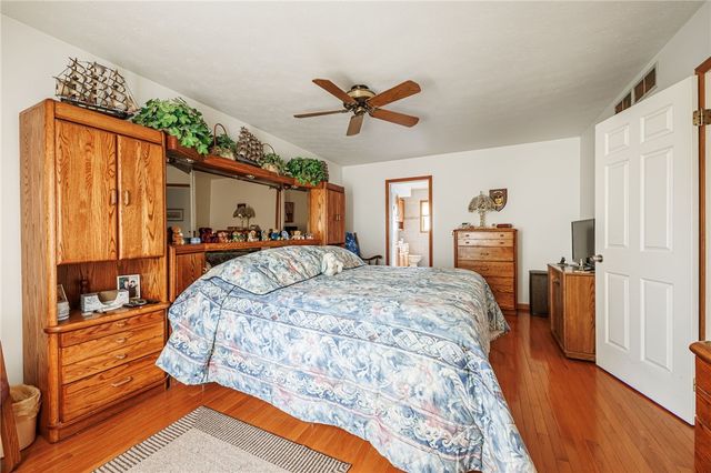115 Queensland Drive, Gates, NY 14559
