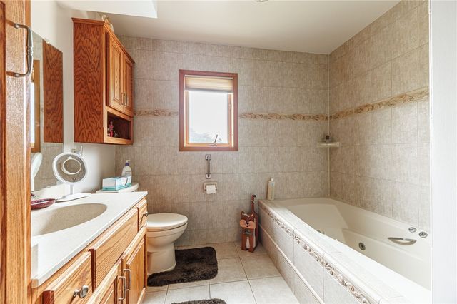 115 Queensland Drive, Gates, NY 14559