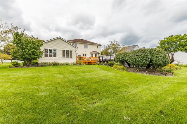 115 Queensland Drive, Gates, NY 14559