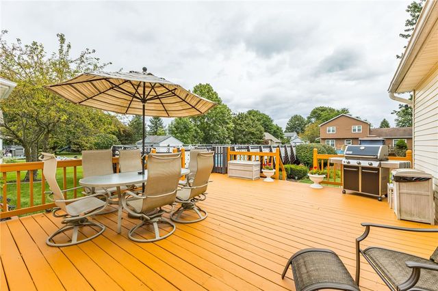 115 Queensland Drive, Gates, NY 14559