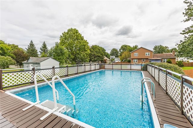 115 Queensland Drive, Gates, NY 14559