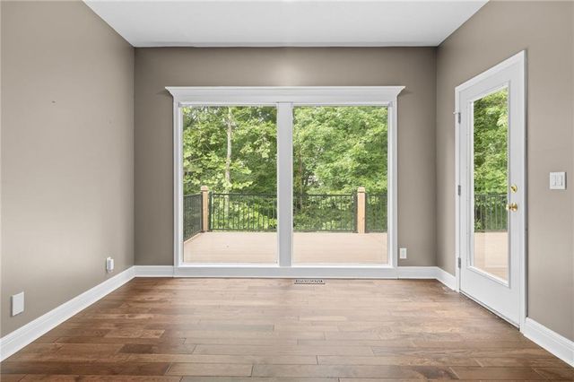5812 MANOR Lane, Parkville, MO 64152