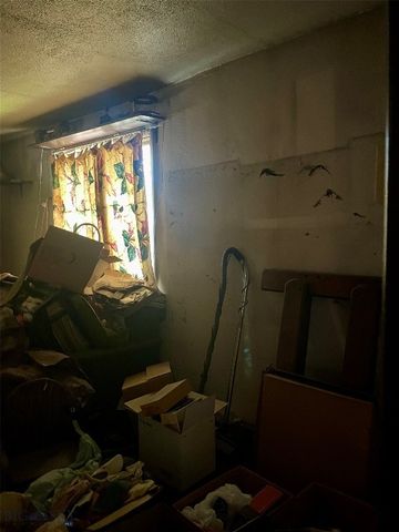 211 Illinois, Chinook, MT 59523