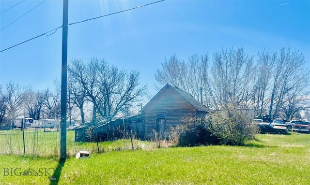 211 Illinois, Chinook, MT 59523