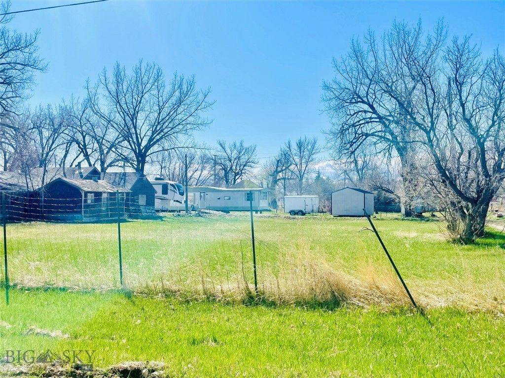 211 Illinois, Chinook, MT 59523 photo 4