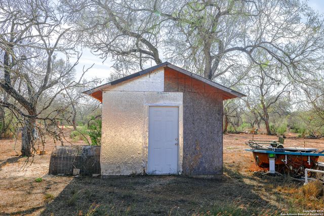 365 OLD PLEASANTON RD, San Antonio, TX 78264