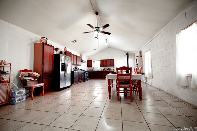 365 OLD PLEASANTON RD, San Antonio, TX 78264