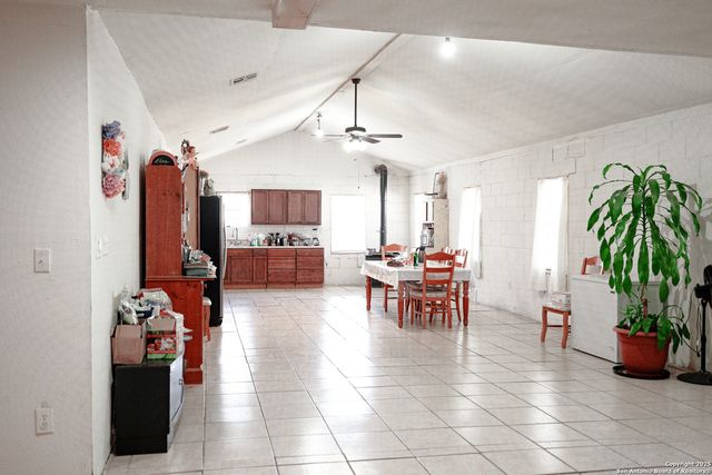 365 OLD PLEASANTON RD, San Antonio, TX 78264