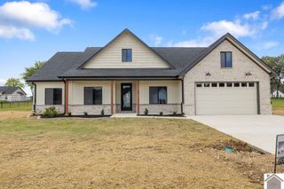 201 Ayly Estates Drive, Mayfield, KY 42066
