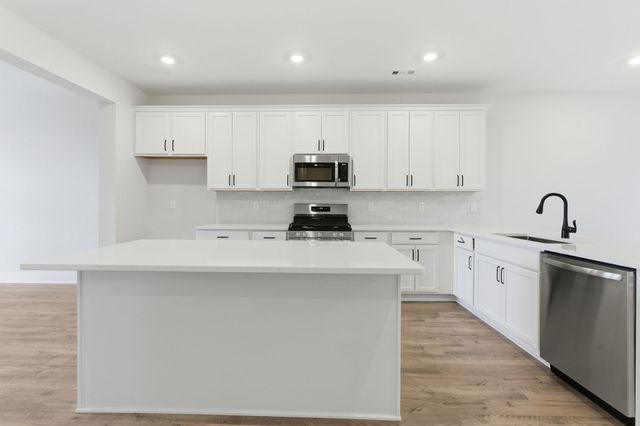 1418 Charles Drive, Chapel Hill, TN 37034