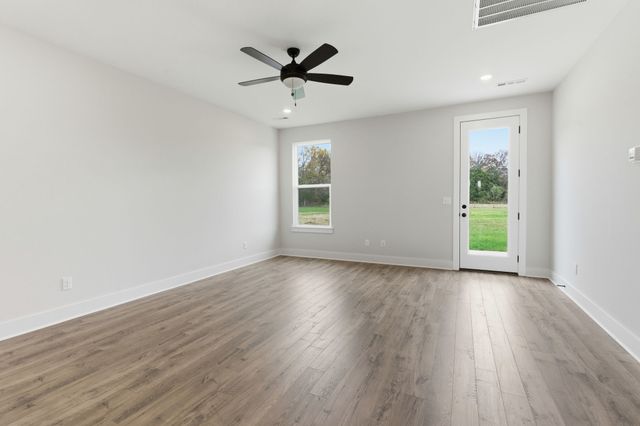 1418 Charles Drive, Chapel Hill, TN 37034