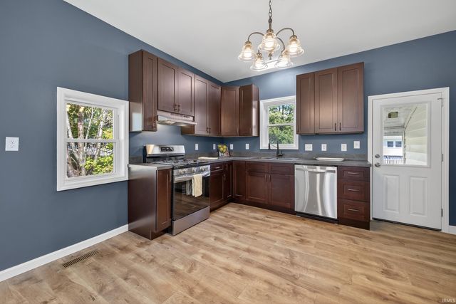 220 S 2nd Street, Ellettsville, IN 47429