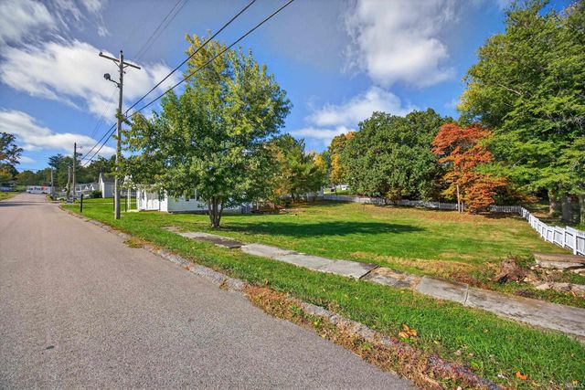 220 S 2nd Street, Ellettsville, IN 47429