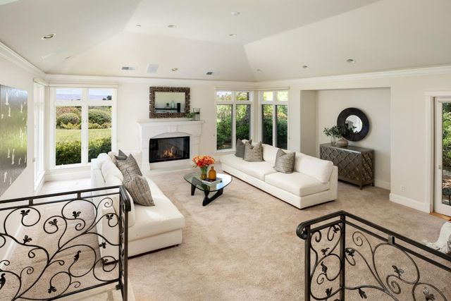 26990 Taaffe Road, Los Altos Hills, CA 94022