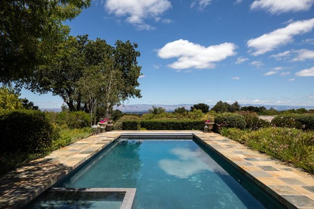 26990 Taaffe Road, Los Altos Hills, CA 94022