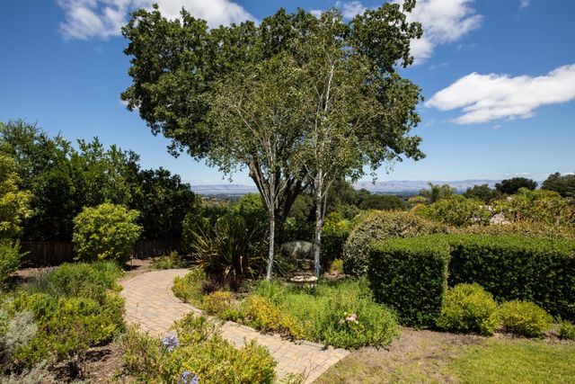 26990 Taaffe Road, Los Altos Hills, CA 94022