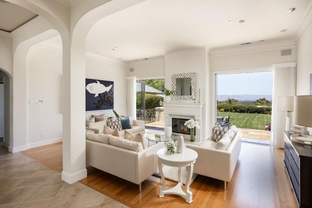 26990 Taaffe Road, Los Altos Hills, CA 94022