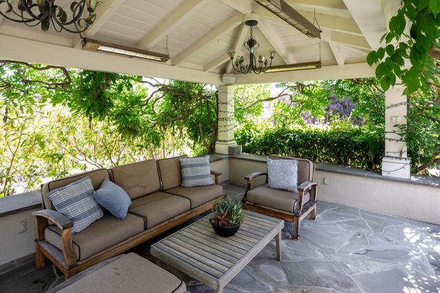 26990 Taaffe Road, Los Altos Hills, CA 94022