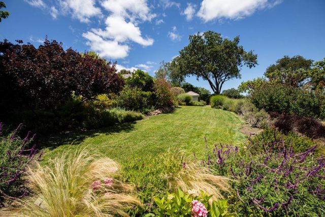 26990 Taaffe Road, Los Altos Hills, CA 94022