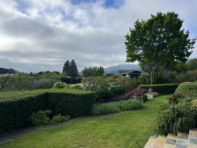 26990 Taaffe Road, Los Altos Hills, CA 94022