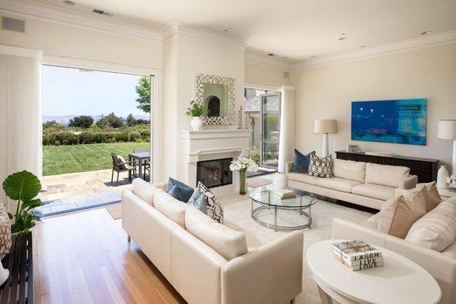 26990 Taaffe Road, Los Altos Hills, CA 94022
