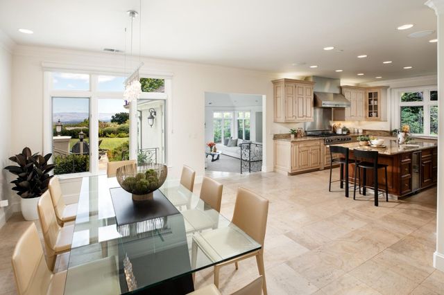 26990 Taaffe Road, Los Altos Hills, CA 94022