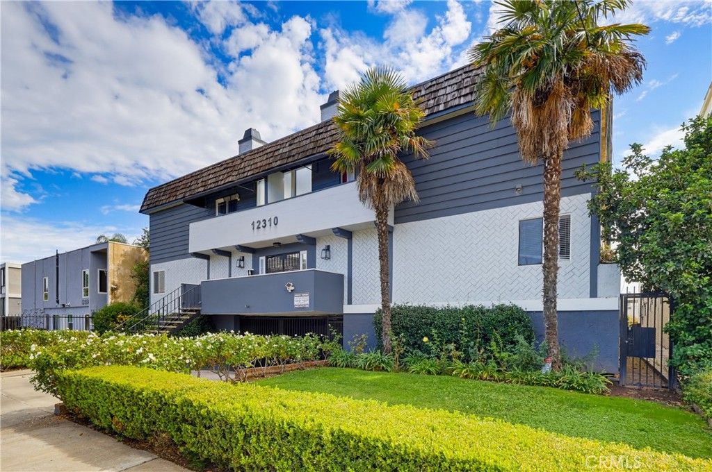 12310 Burbank 13, Los Angeles, CA 91607 — photo 2
