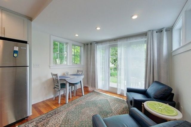 23 Warren Avenue 1, Middletown, RI 02842