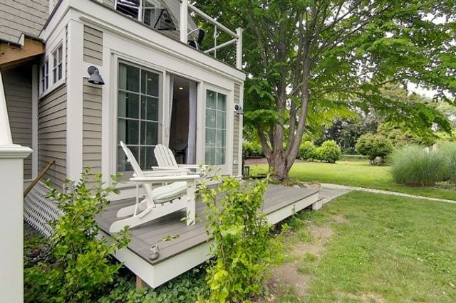 23 Warren Avenue 1, Middletown, RI 02842