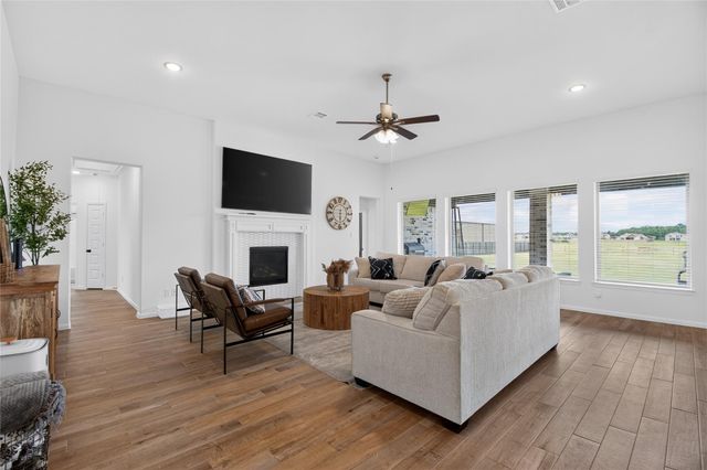 7703 Chacon Place, Mont Belvieu, TX 77523
