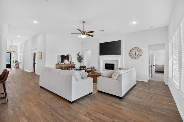 7703 Chacon Place, Mont Belvieu, TX 77523