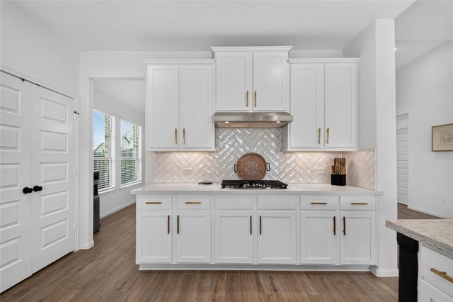 7703 Chacon Place, Mont Belvieu, TX 77523