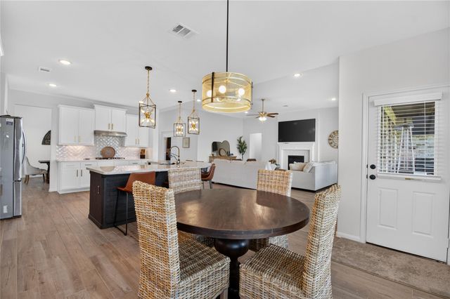 7703 Chacon Place, Mont Belvieu, TX 77523