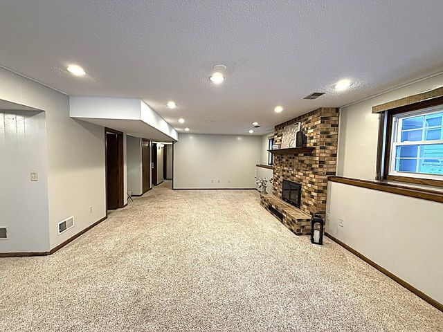 619 N 10th Street, Montevideo, MN 56265