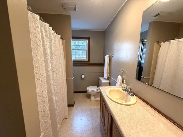 619 N 10th Street, Montevideo, MN 56265