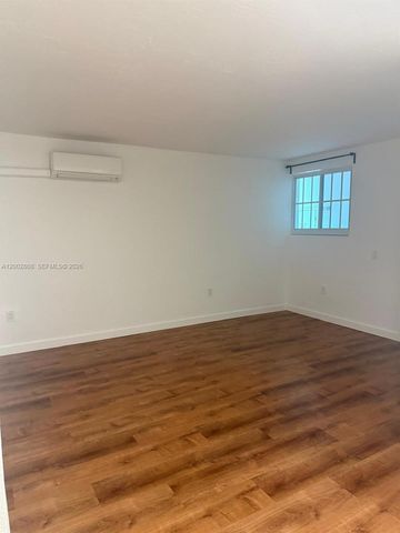 160 NE 55th St 2, Miami, FL 33137